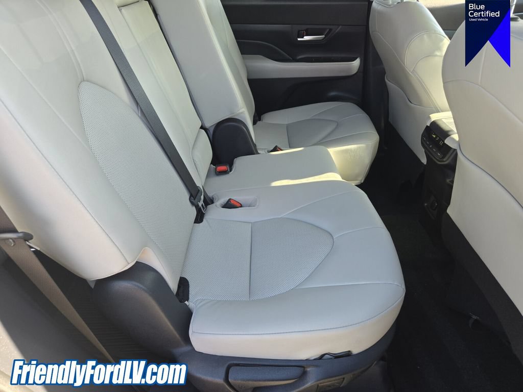 Used 2026 Toyota Grand Highlander AWD image 20
