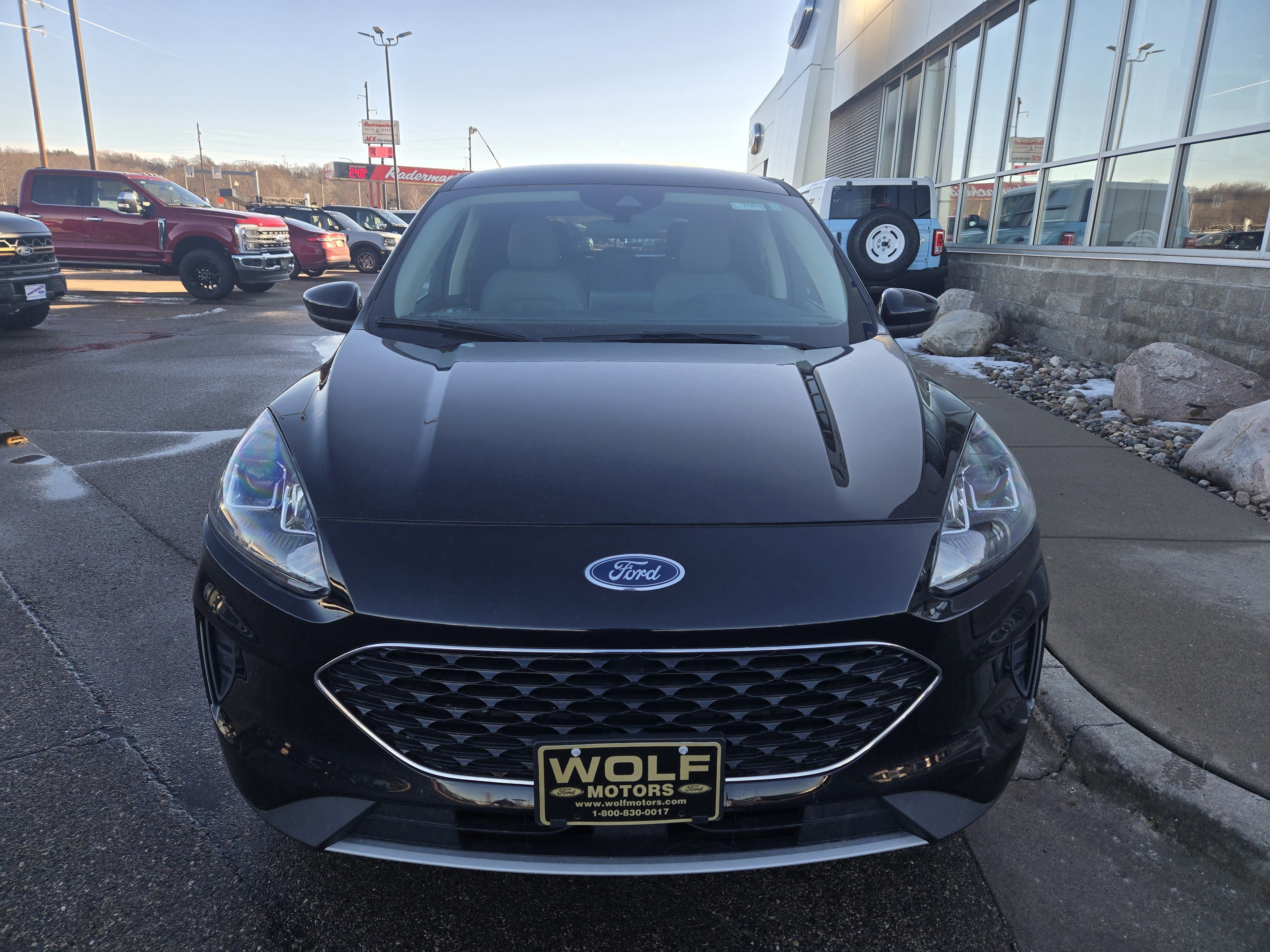 Certified 2020 Ford Escape SE image 8