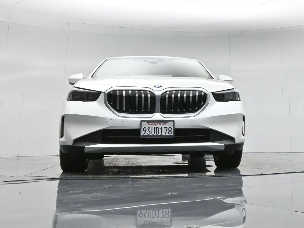 Used 2025 BMW 530i xDrive w/ Premium Package image 31