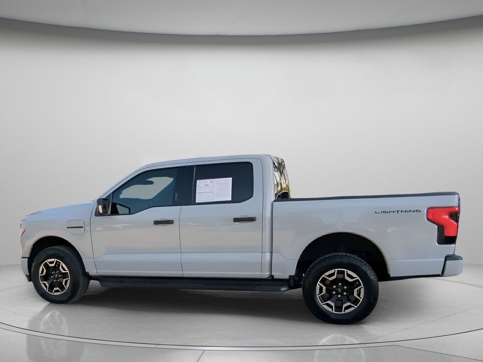 Certified 2023 Ford F150 Lightning XLT AWD/4WD image 17