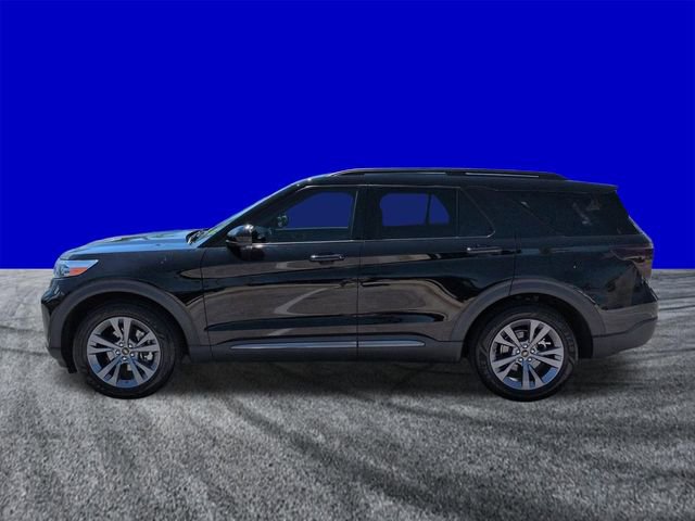 Certified 2022 Ford Explorer XLT w/ Equipment Group 202A image 7