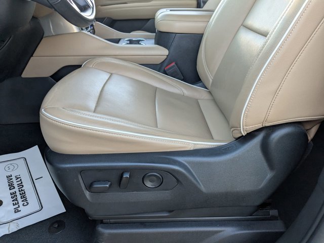 Used 2021 Chevrolet Tahoe Premier w/ Premium Package image 14