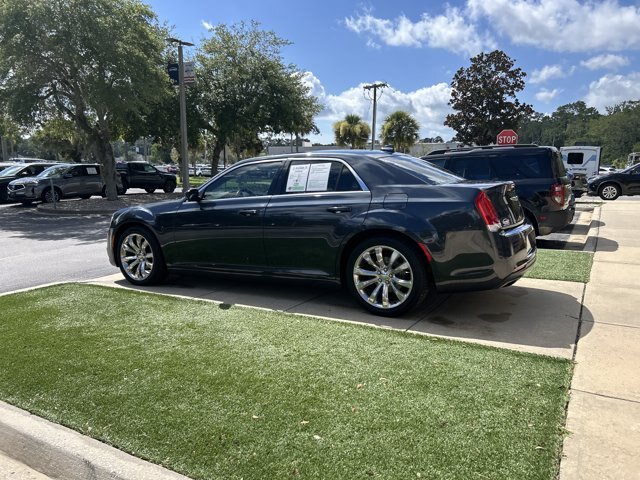 Used 2019 Chrysler 300 Touring L w/ Quick Order Package 22F RWD image 8