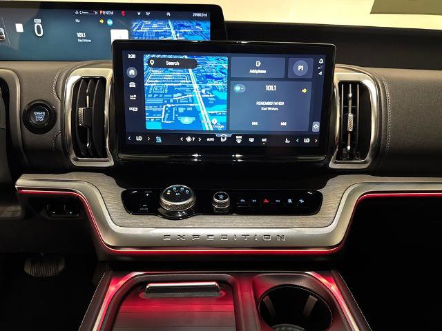 Certified 2025 Ford Expedition Platinum AWD/4WD image 27