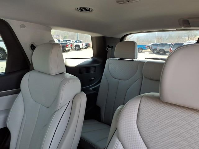 Used 2024 Hyundai Palisade SEL w/ Premium Package image 19
