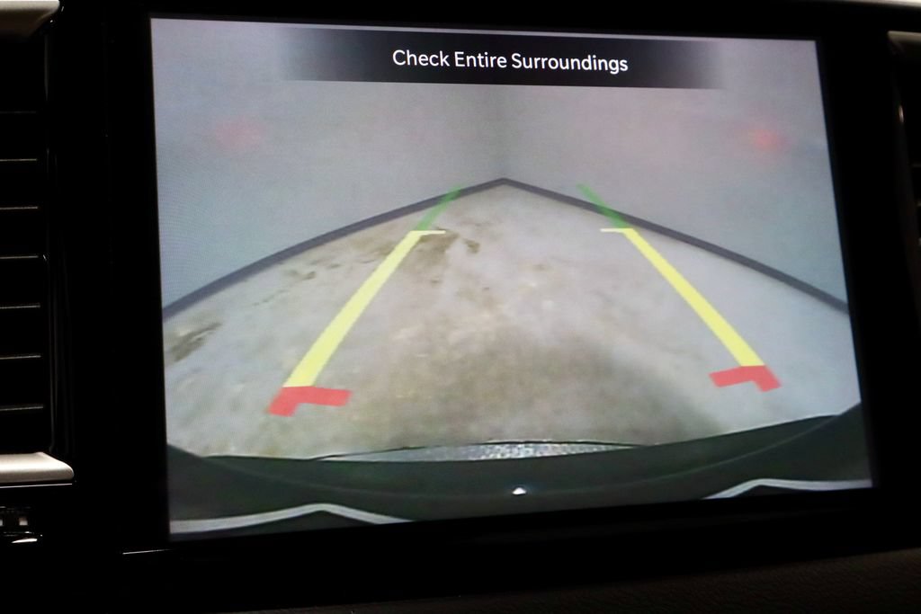 Used 2025 Chrysler Pacifica Select FWD image 2