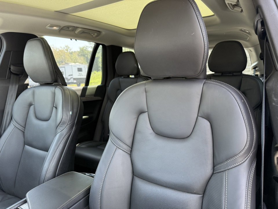 Used 2023 Volvo XC90 B6 Ultimate w/ Protection Package image 22
