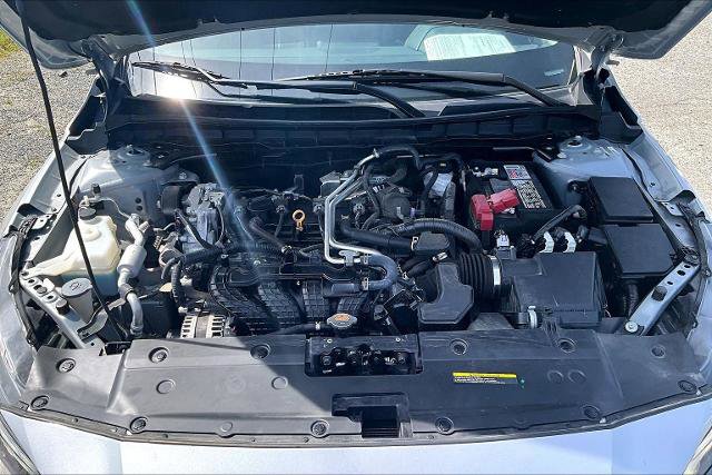 Used 2024 Nissan Altima 2.5 SR FWD image 10