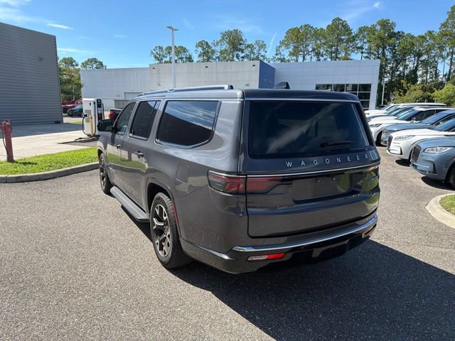 Used 2024 Jeep Wagoneer L Series III w/ Flexible Seating Group AWD/4WD image 7