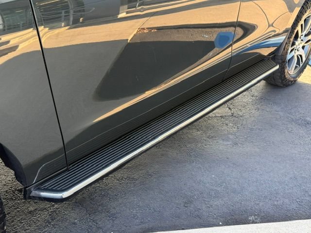 Certified 2022 Ford Expedition XLT RWD image 6
