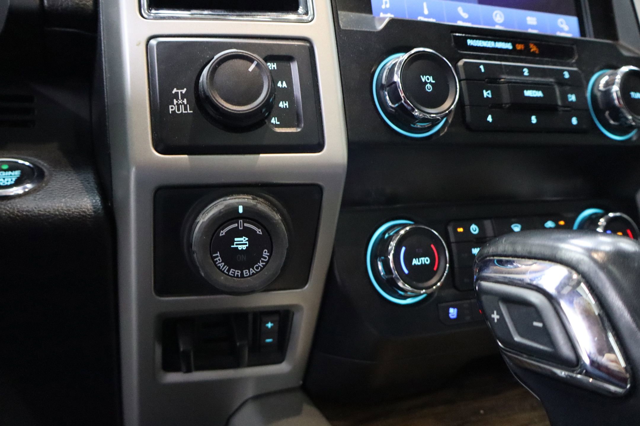 Certified 2020 Ford F150 Lariat image 19