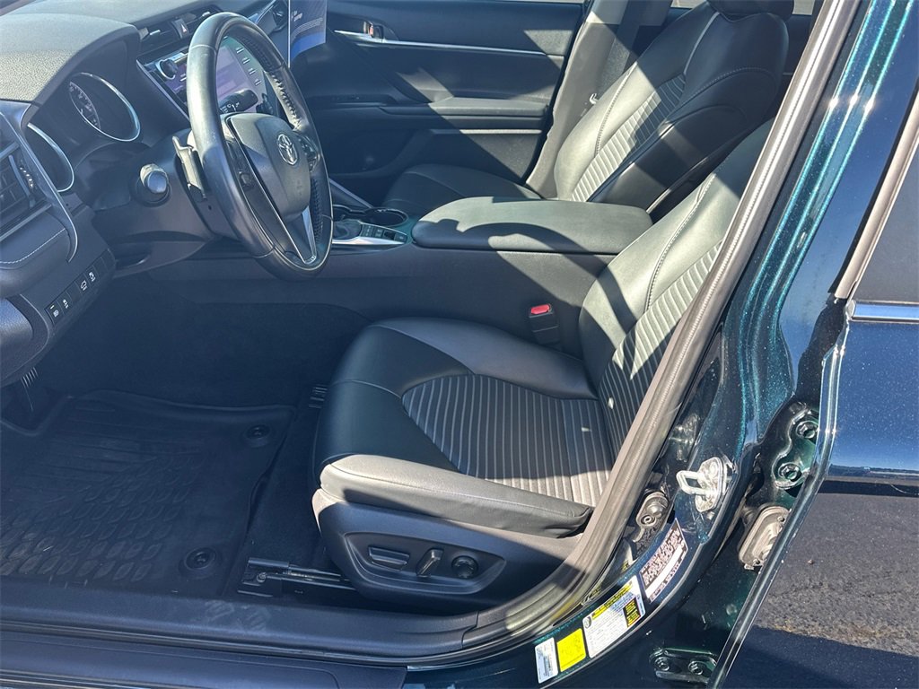Used 2020 Toyota Camry SE image 9