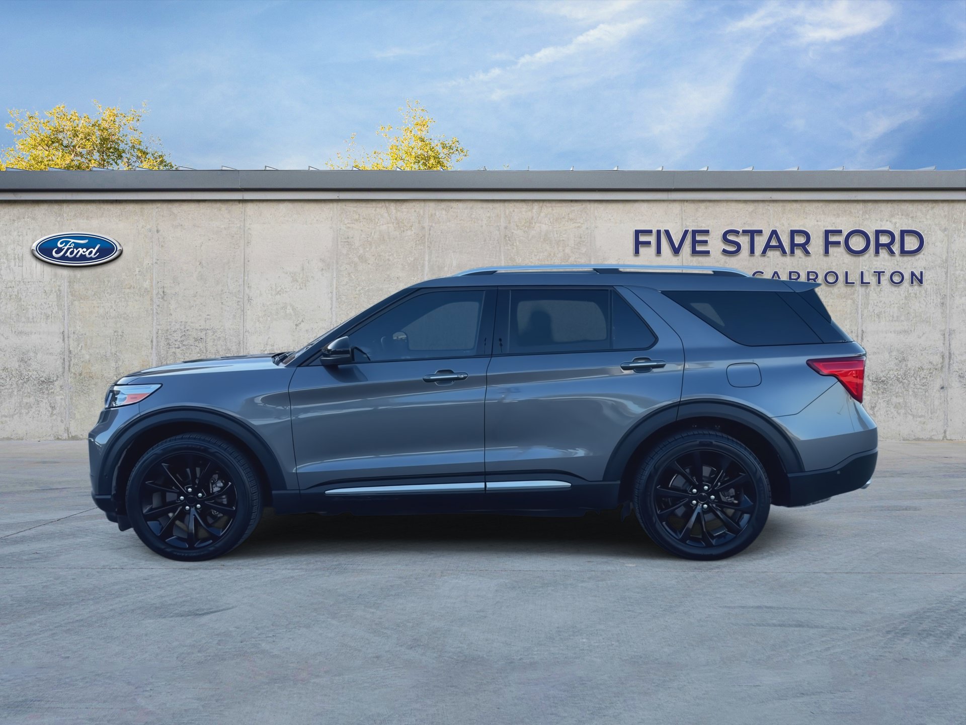 Certified 2023 Ford Explorer Platinum w/ Technology Package RWD image 5