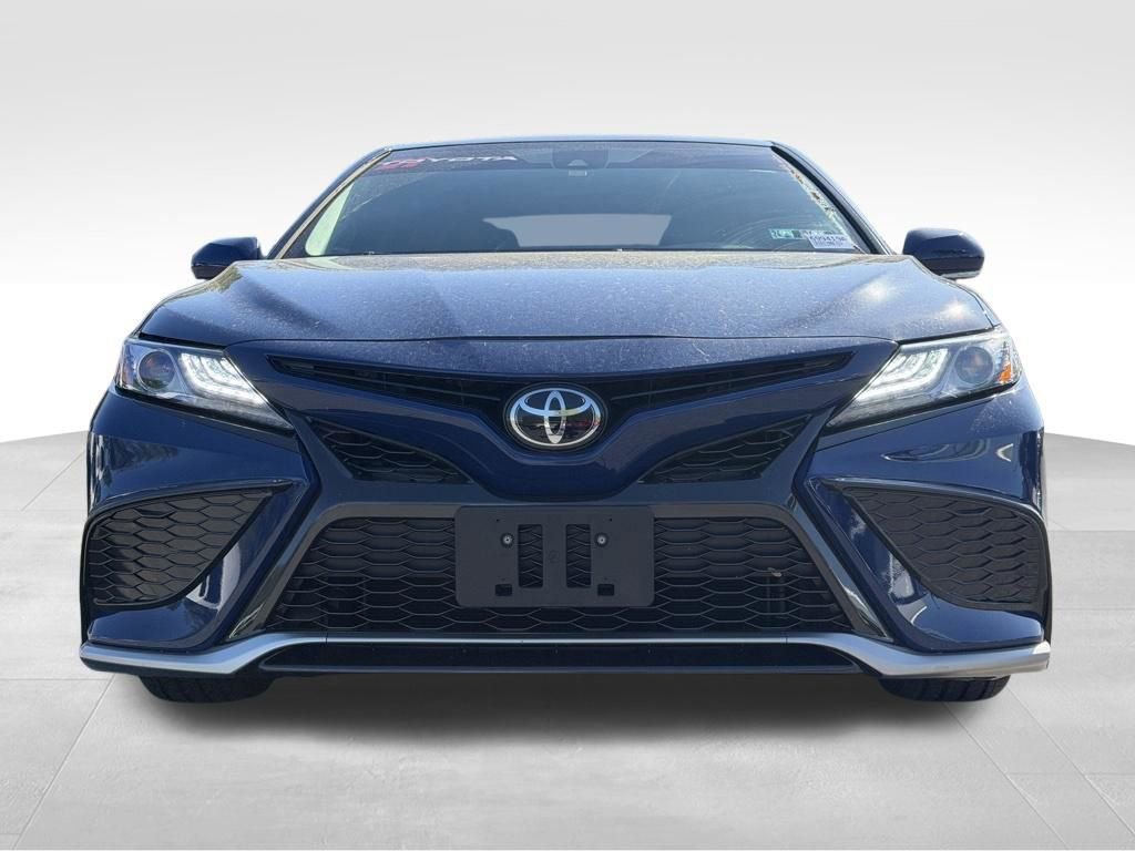 Used 2023 Toyota Camry XSE FWD image 2