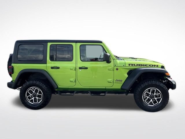 Used 2025 Jeep Wrangler Unlimited Rubicon w/ Convenience Group AWD/4WD image 12