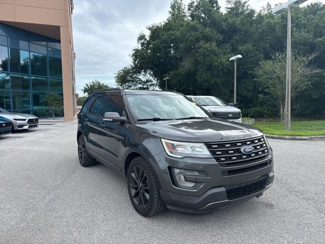 Certified 2017 Ford Explorer XLT w/ Equipment Group 202A FWD image 10
