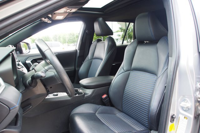Used 2019 Toyota RAV4 XSE w/ XSE Weather Package AWD/4WD image 17