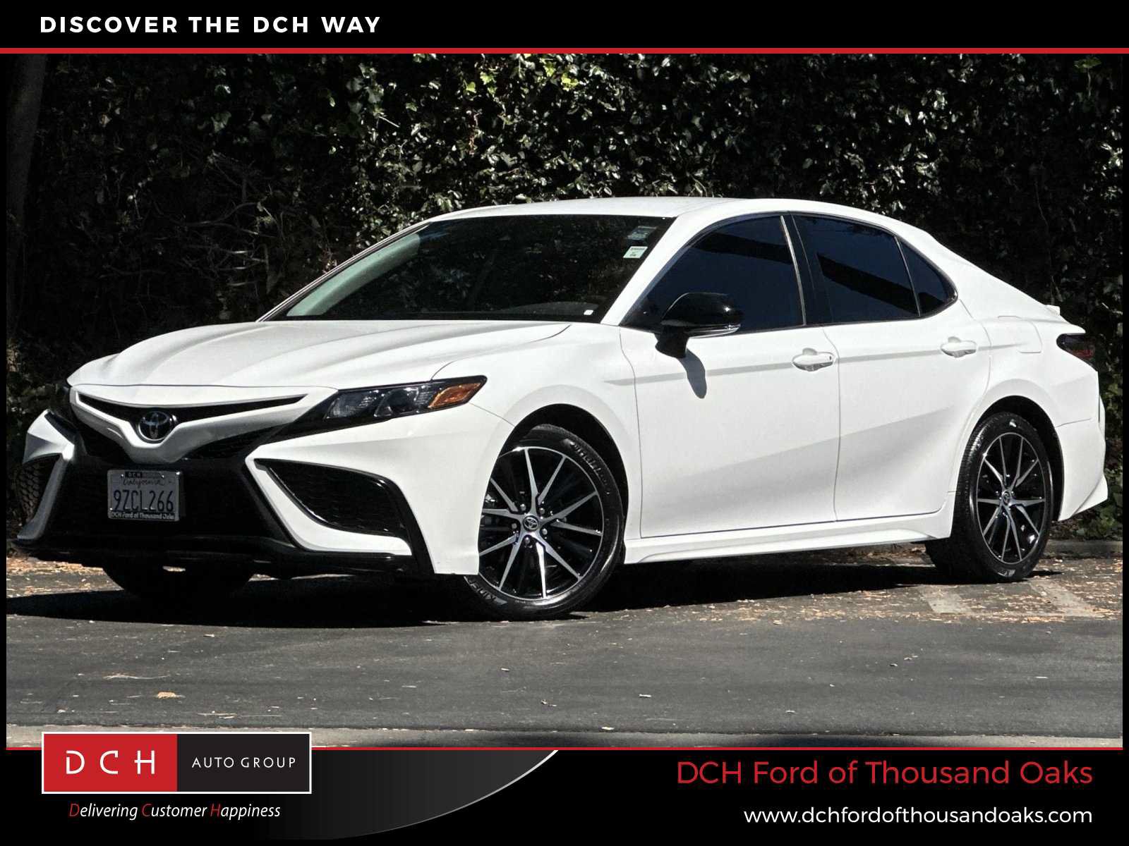 Used 2023 Toyota Camry SE w/ Convenience Package FWD image 1