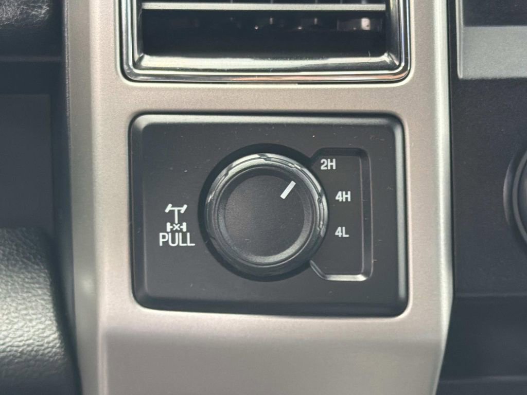 Certified 2020 Ford F250 Lariat image 18