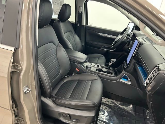 Certified 2025 Ford Ranger Lariat w/ Chrome Accent Package image 22