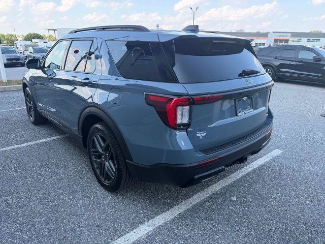 Certified 2025 Ford Explorer ST-Line w/ Premium Package AWD/4WD image 6