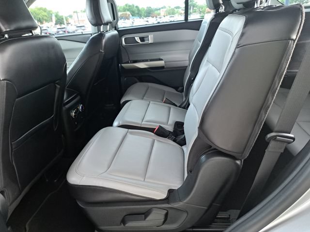 Certified 2021 Ford Explorer XLT w/ Equipment Group 202A AWD/4WD image 24