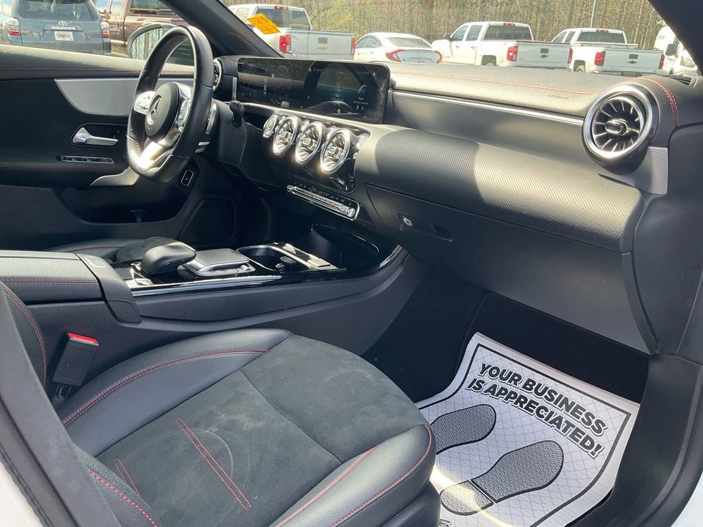 Used 2022 Mercedes-Benz CLA 250 image 11
