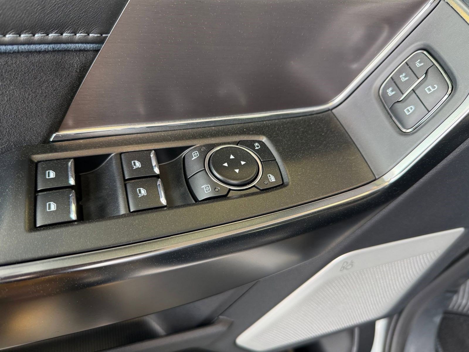 Certified 2025 Ford F150 Platinum w/ Equipment Group 702A High image 13