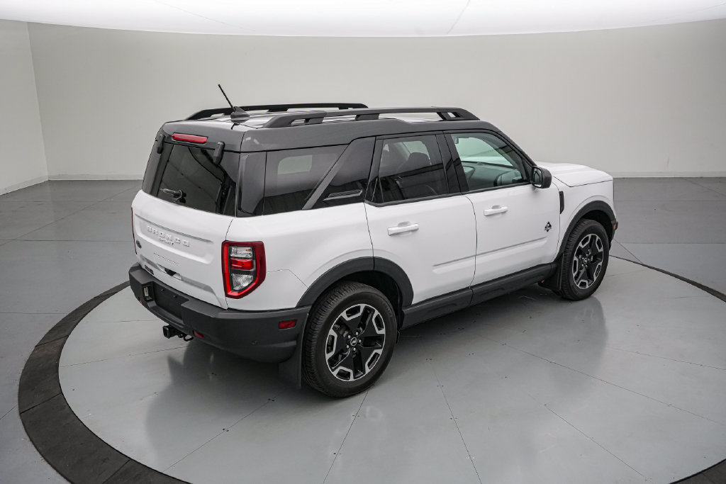 Certified 2023 Ford Bronco Sport Outer Banks w/ Tech Package AWD/4WD image 4