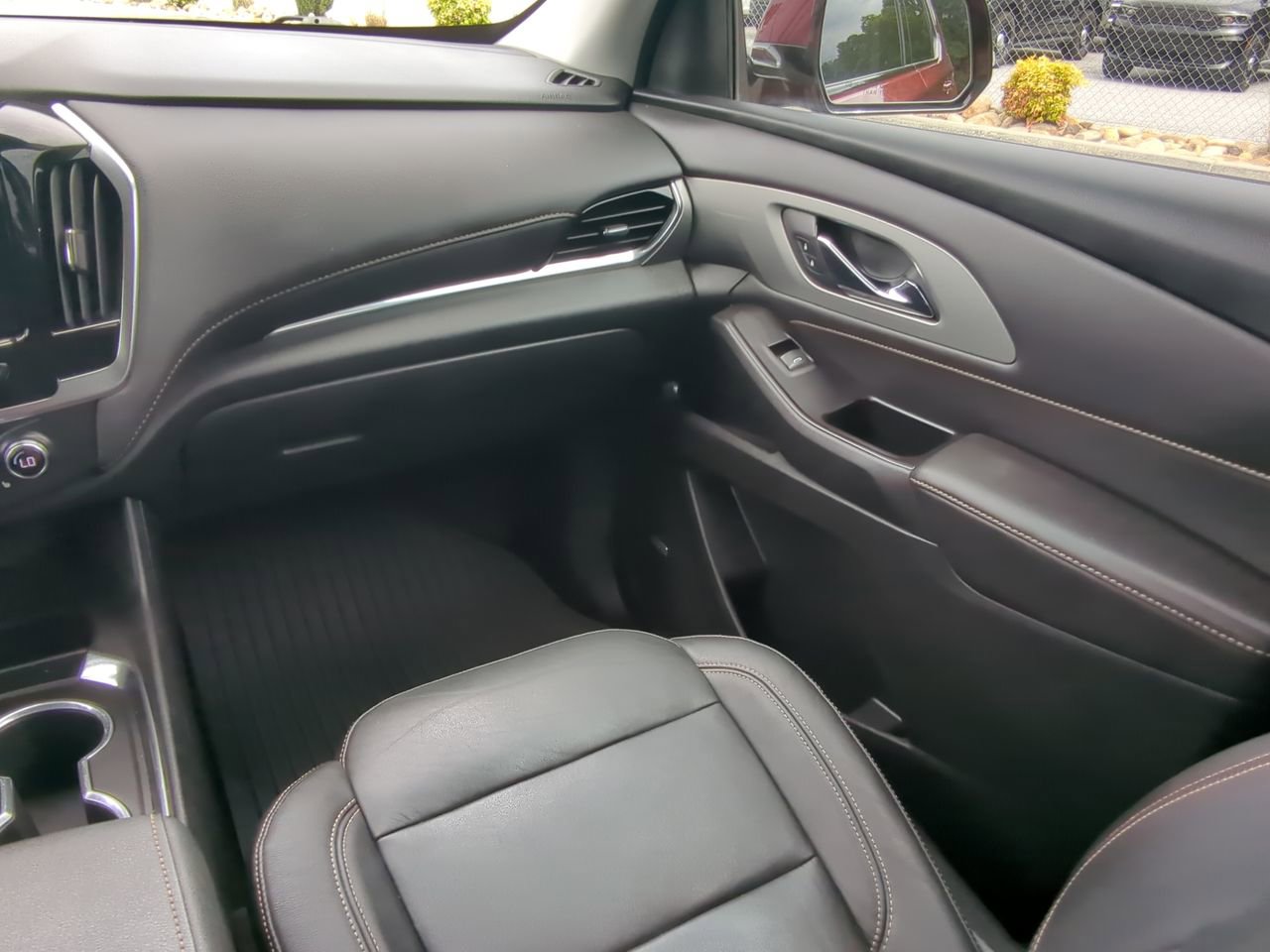 Used 2020 Chevrolet Traverse RS FWD image 15