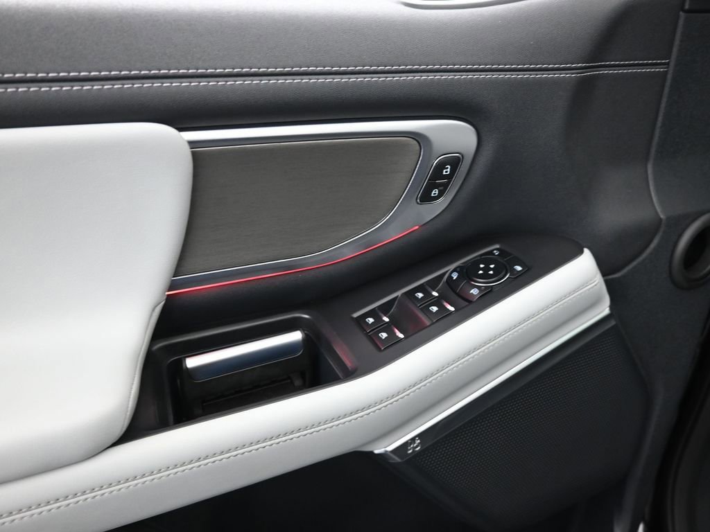 Certified 2025 Ford Expedition Max Platinum image 39