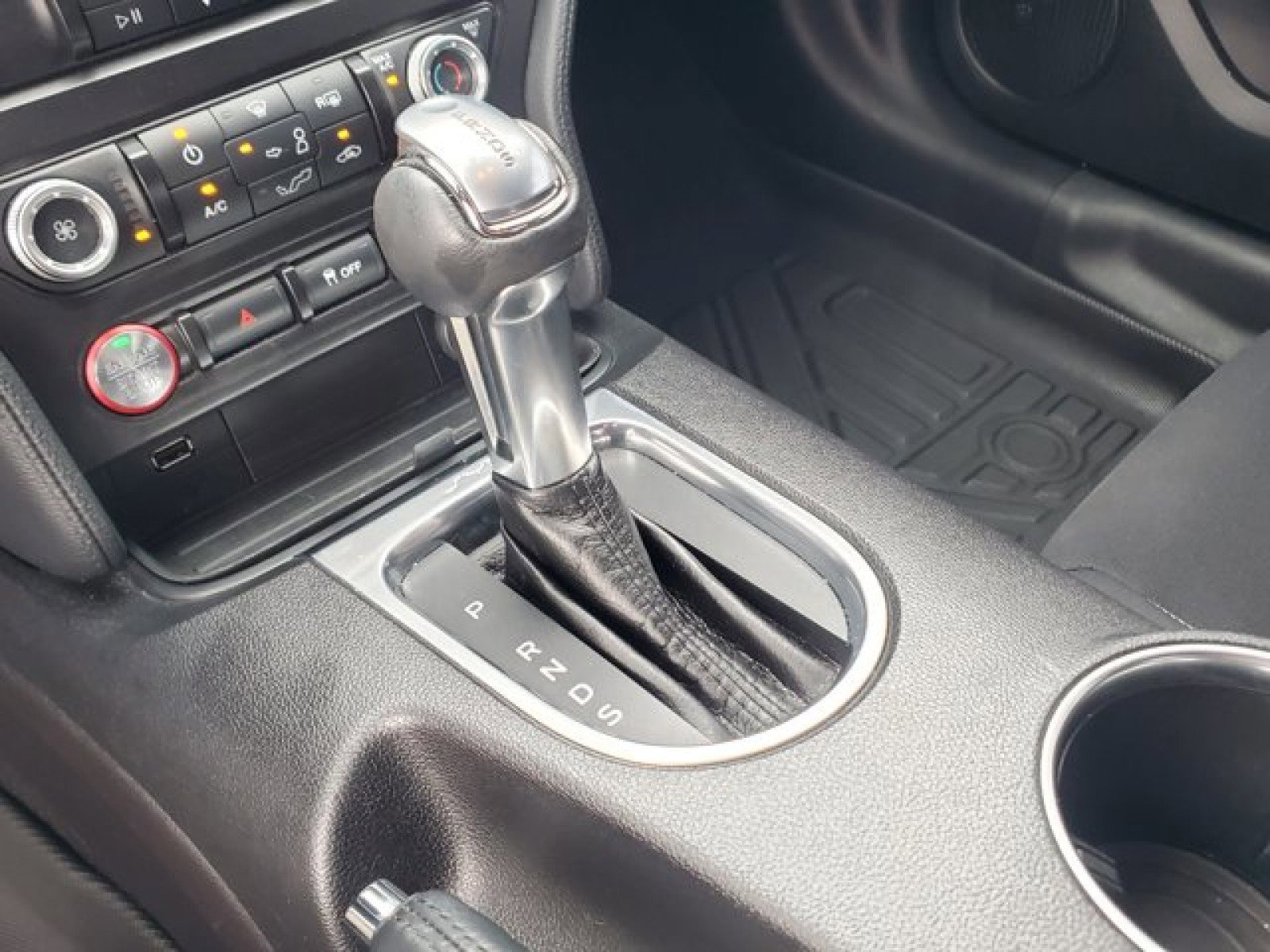 Certified 2019 Ford Mustang Coupe w/ Ecoboost Performance Package RWD image 23