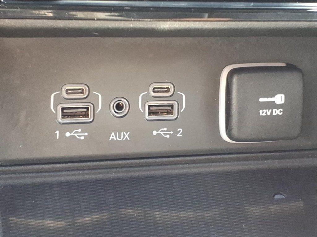 Used 2023 Jeep Grand Cherokee Altitude AWD/4WD image 21
