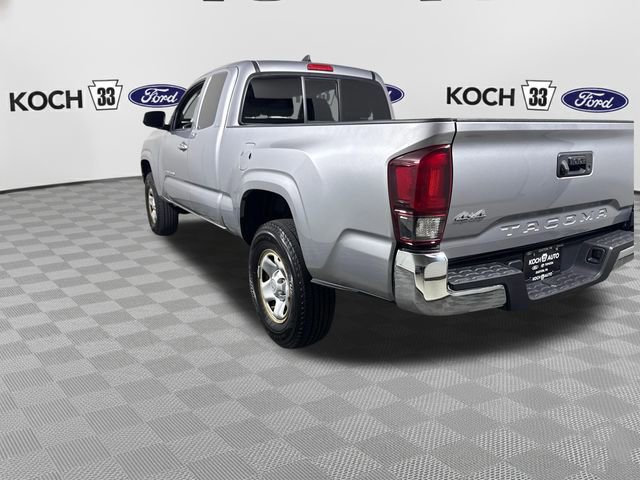 Used 2018 Toyota Tacoma SR5 AWD/4WD image 5