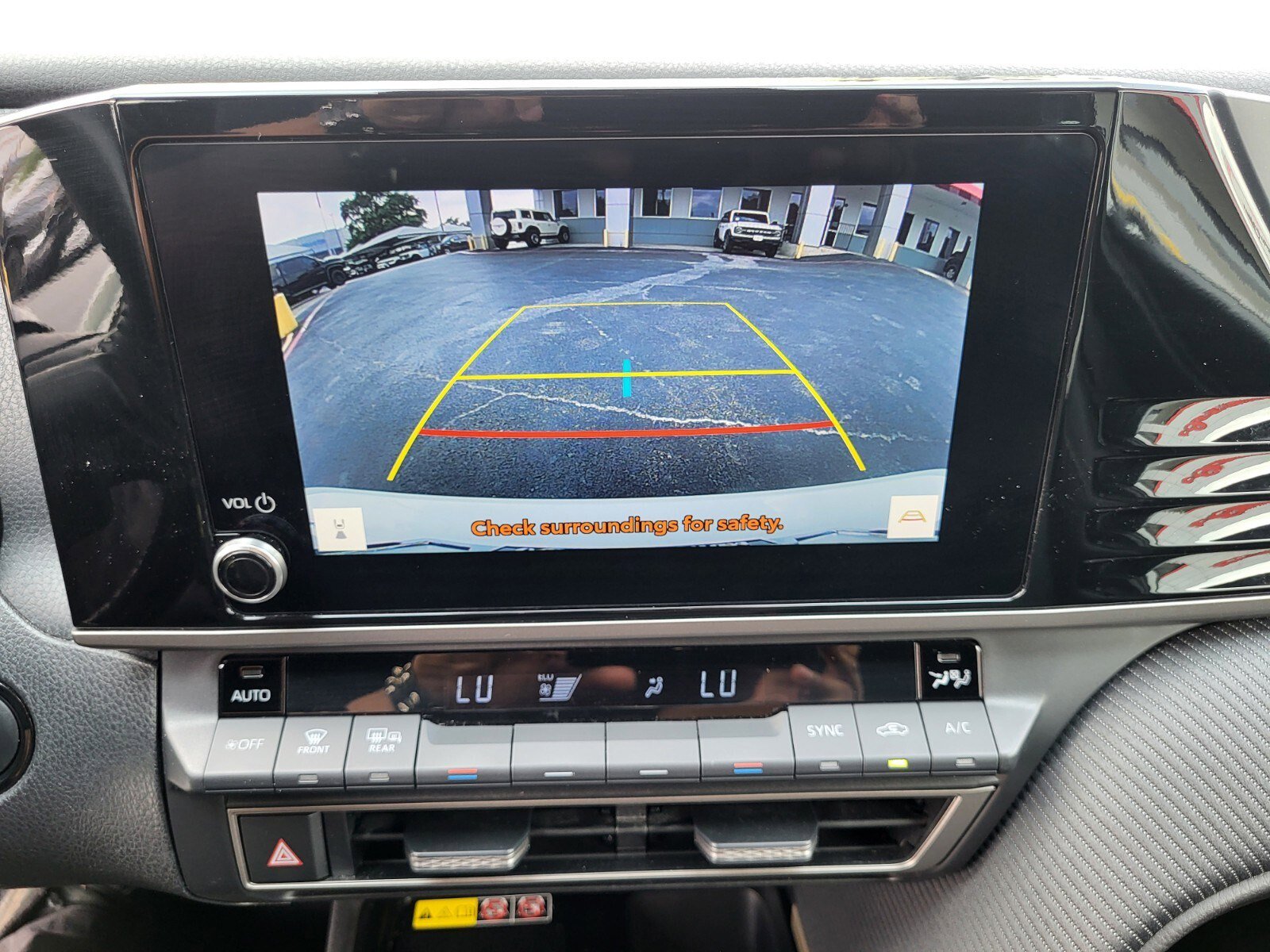 Used 2025 Toyota Camry SE FWD image 23