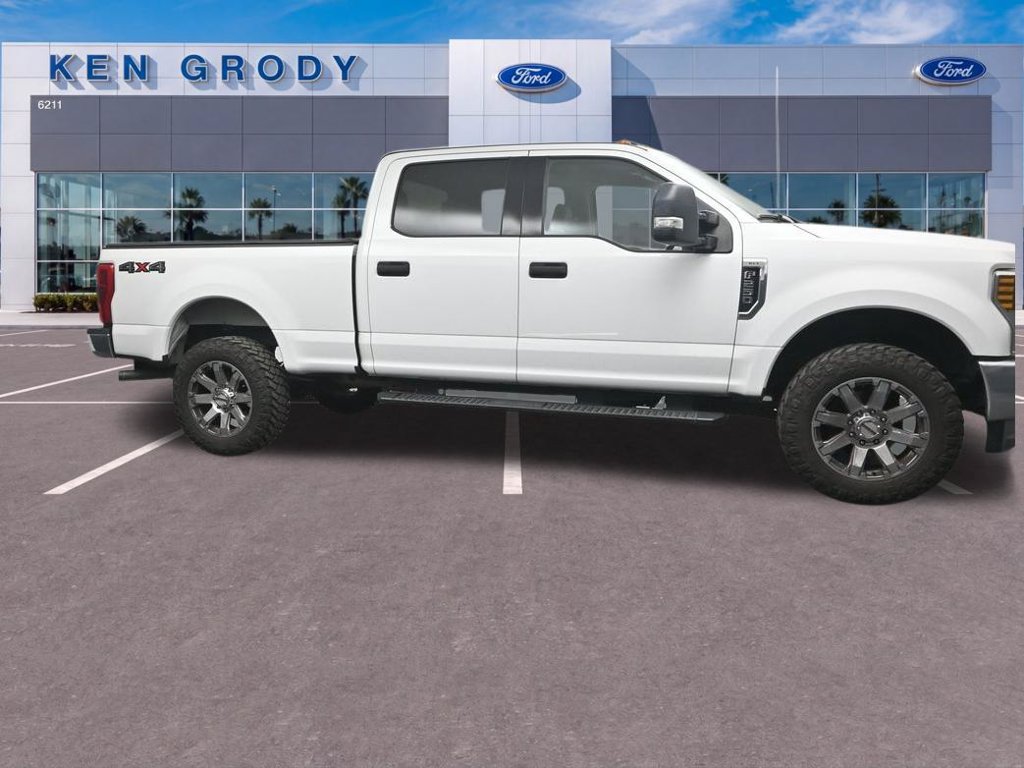 Certified 2018 Ford F250 XLT w/ XLT Value Package AWD/4WD image 5