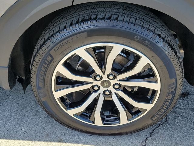Certified 2025 Ford Explorer ST-Line AWD/4WD image 28