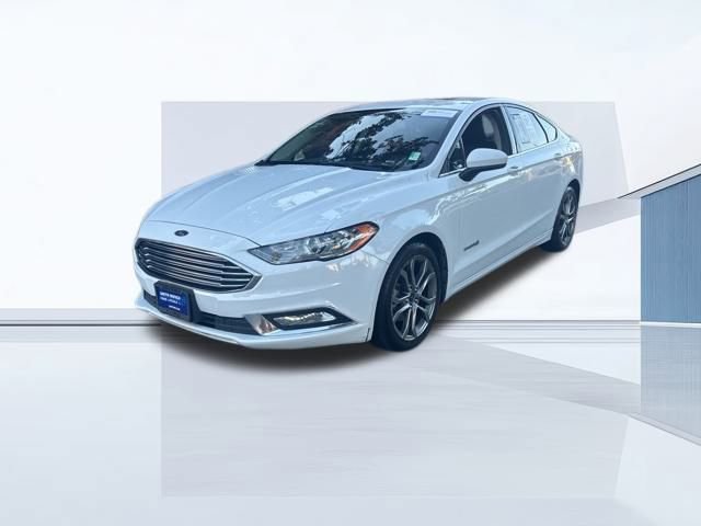 Certified 2017 Ford Fusion SE w/ Equipment Group 601A image 2