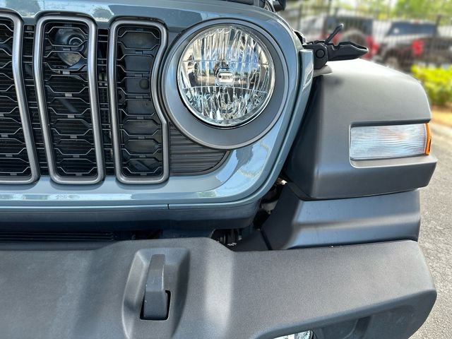 Used 2024 Jeep Wrangler Unlimited Sport AWD/4WD image 9