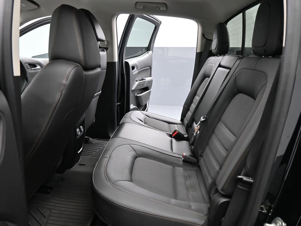 Used 2022 GMC Canyon AT4 image 17