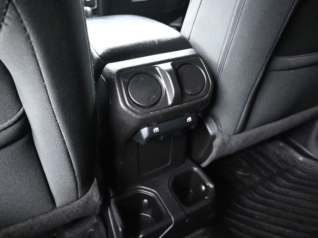 Used 2020 Jeep Wrangler Unlimited Sport image 19