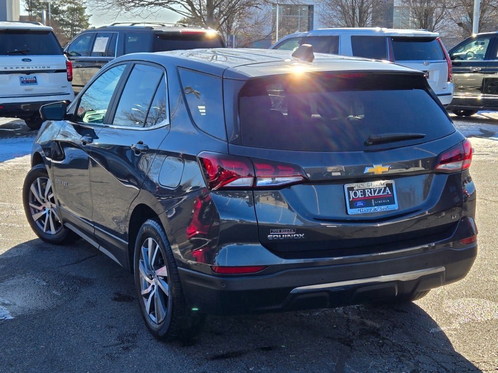 Used 2022 Chevrolet Equinox LT image 2