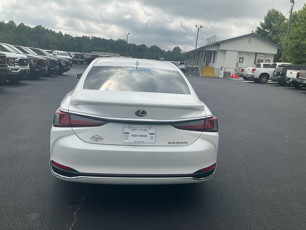 Used 2024 Lexus ES 300h w/ Technology Package FWD image 6