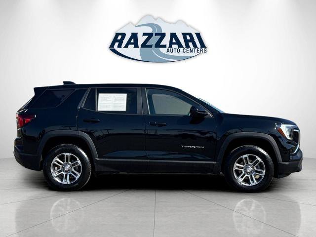 Used 2025 GMC Terrain Elevation FWD image 2