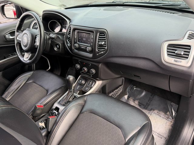 Used 2017 Jeep Compass Latitude AWD/4WD image 35