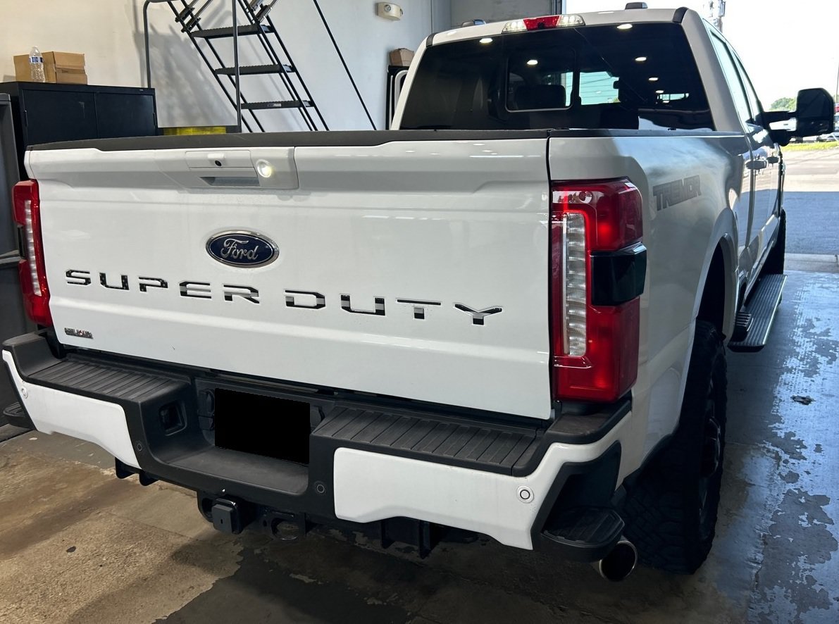 Certified 2024 Ford F250 Lariat w/ Lariat Ultimate Package AWD/4WD image 3