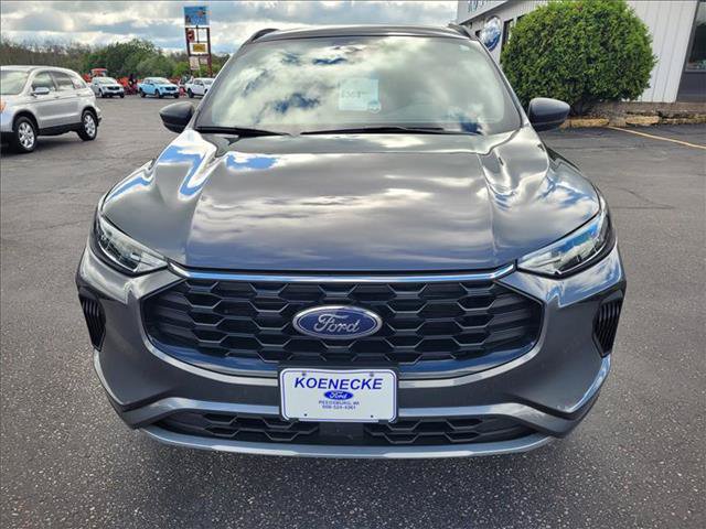 Certified 2023 Ford Escape ST-Line AWD/4WD image 4