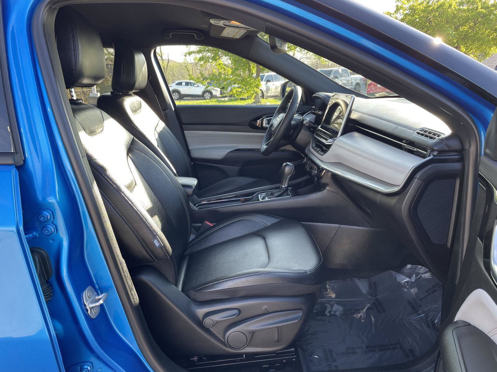 Used 2025 Jeep Compass Limited AWD/4WD image 19