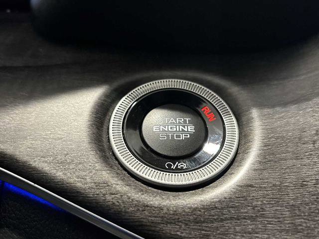 Used 2021 Jeep Grand Cherokee L Overland w/ Advanced Protech Group III image 16