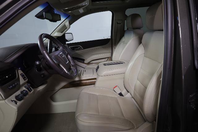 Used 2020 GMC Yukon Denali w/ Denali Premium Package AWD/4WD image 9